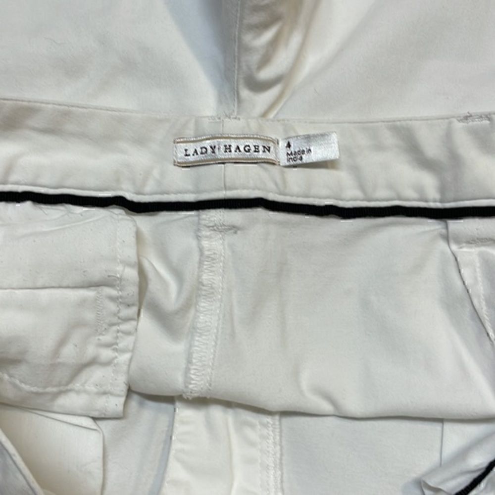 Lady Hagen woman’s Bermuda shorts. White. Size 4. - Picture 6 of 9